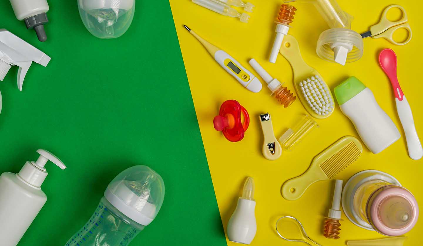 Acessórios de alimentação e conforto em boas condições