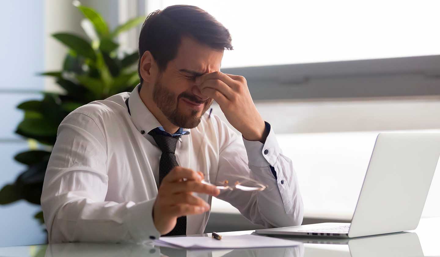 Exaustão e vontade de chorar constantes